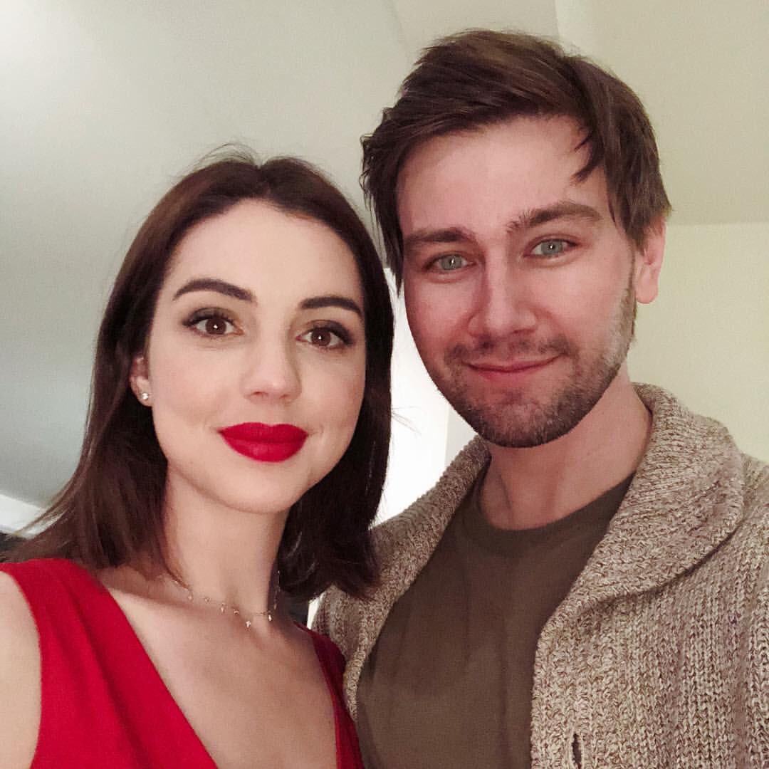 rainhasnatv's tweet photo. 📷| Adelaide e Torrance durante a festa de Natal antecipada que a Addy promoveu ❤ https://t.co/kIRQpHn8p6