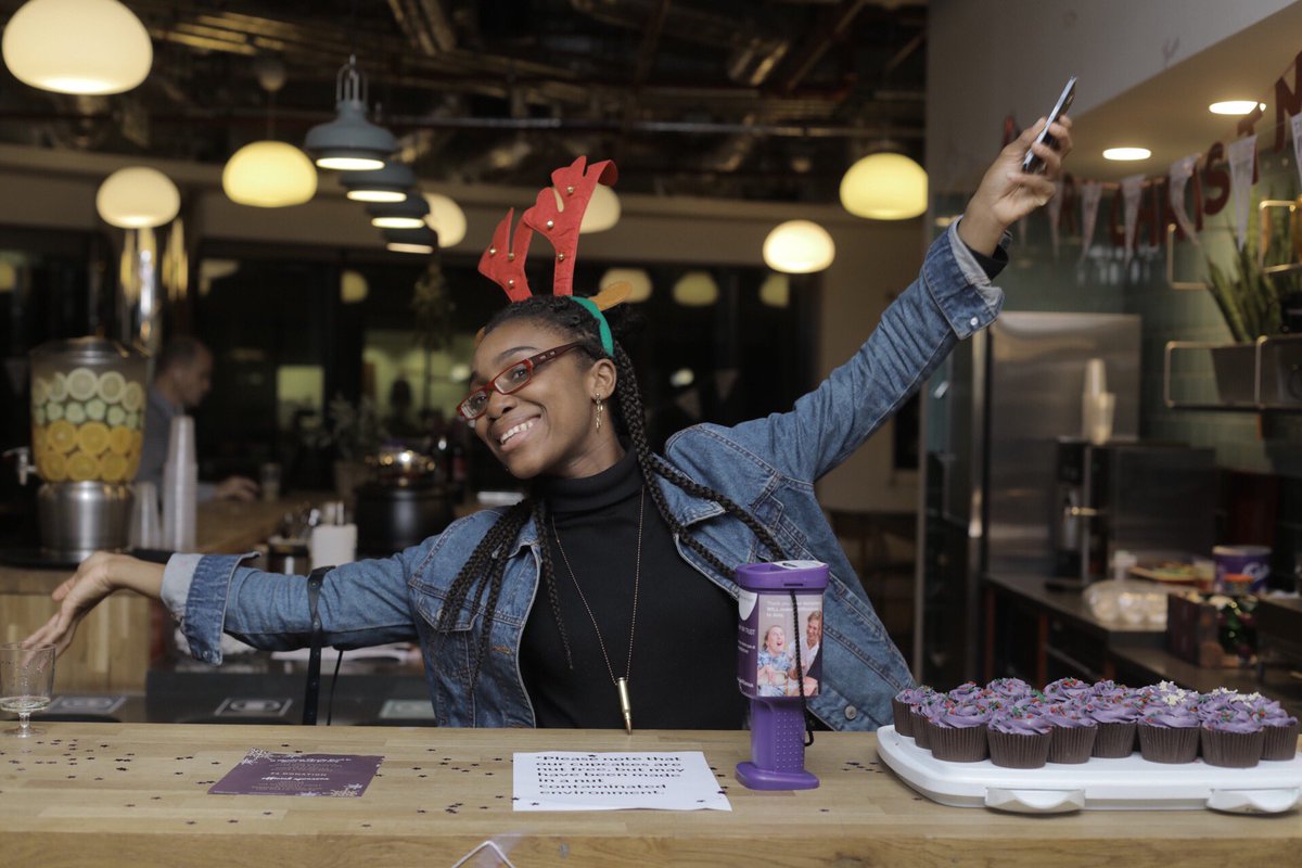 yada_events's tweet photo. Team YADAโs already and set up for #YADVENT for the @amymaytrust! Come on down to @WeWorkUK Spitalfields! ๐๐โ๏ธ #Christmas charity https://t.co/OwBFoLvKEL