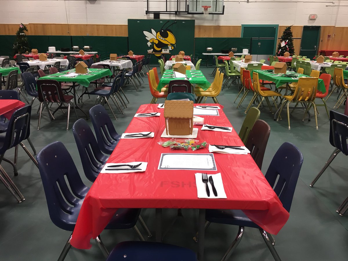 FerenceJen's tweet photo. Today’s the day 🎄🍴Fort High Family Feast!! #forthighschool #eips #eipsteaches https://t.co/UB7pyETbl6
