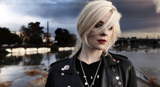 Happy birthday Brody Dalle (   