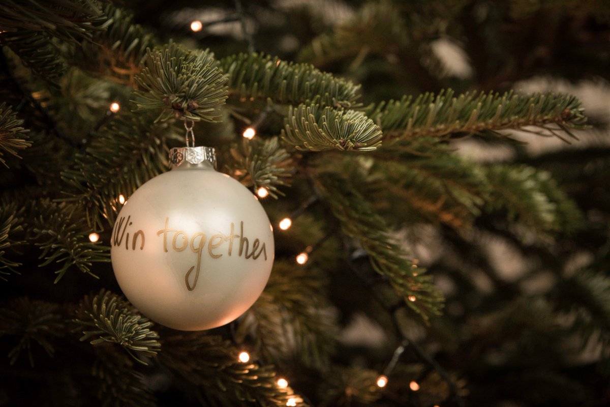 MyPhotoFactory's tweet photo. Les fêtes de fin d'année ont bien commencées...
My Photo Factory vous souhaite un joyeux Noël !

#photobooth #christmas #Noël #soirée https://t.co/q4GFQRQpfx