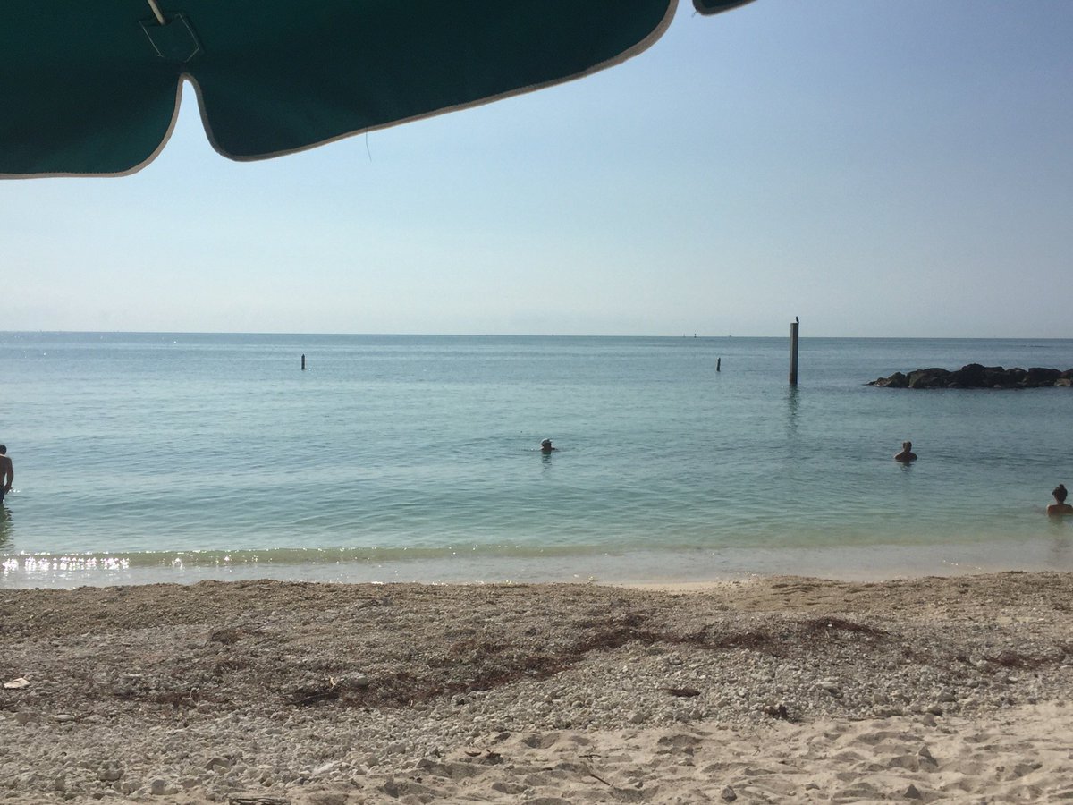 quapet's tweet photo. BEACH DAY!
๐ฒ โ> ๐
#keysy (@ Fort Zachary Taylor State Park Beach in Key West, FL) https://t.co/QBHPodpfYv https://t.co/dsJykG449s