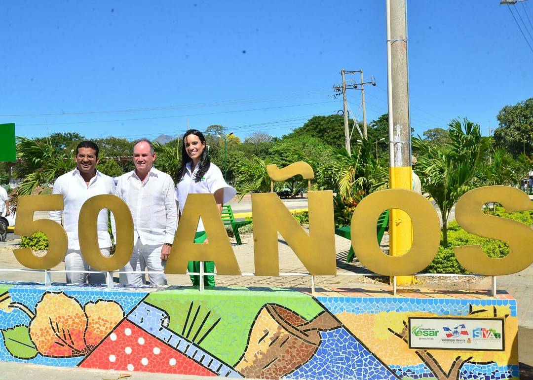 ¡Estamos haciendo historia! En el marco del aniversario #50 del Cesar, con el <a href="/SETPCValledupar/">SIVA Valledupar</a>, en cabeza de <a href="/KatriMorelli/">Katrizza Morelli</a> y con gobernador <a href="/FrancoOvalle/">Franco Ovalle</a>, 
le entregamos a Valledupar la más importante arteria vial.
¡En tiempo récord lo hicimos posible! 
#Cesar50Años