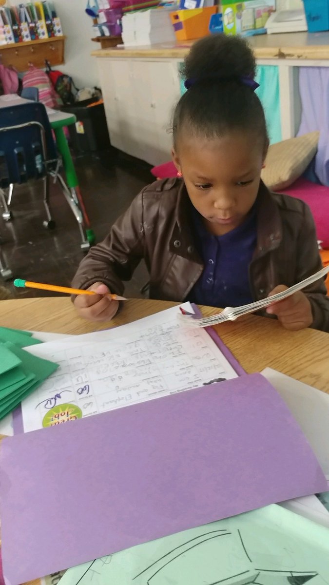 PBYoungKnights's tweet photo. Beauty and Brains! @NPSchools #readersareleaders #readingisfun #girlpower #NPS Literacy https://t.co/i5B3mqpCdb