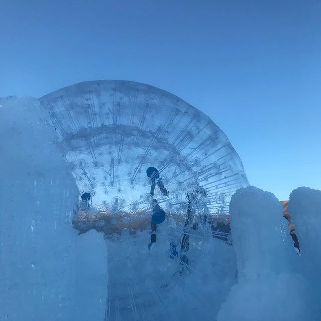 HomesteadResort's tweet image. Nothing says welcome winter like seeing the Ice Castle progress!  We can't wait~

📷: @brent_icecastles