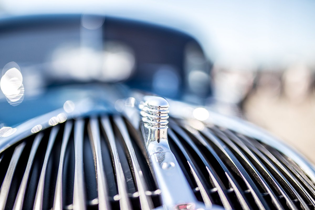 CollectorCarCo's tweet photo. A 1930s ride...the Hudson Terraplane at the Collector Car Experience. #CollectorCarLive https://t.co/QEb5ORClBf