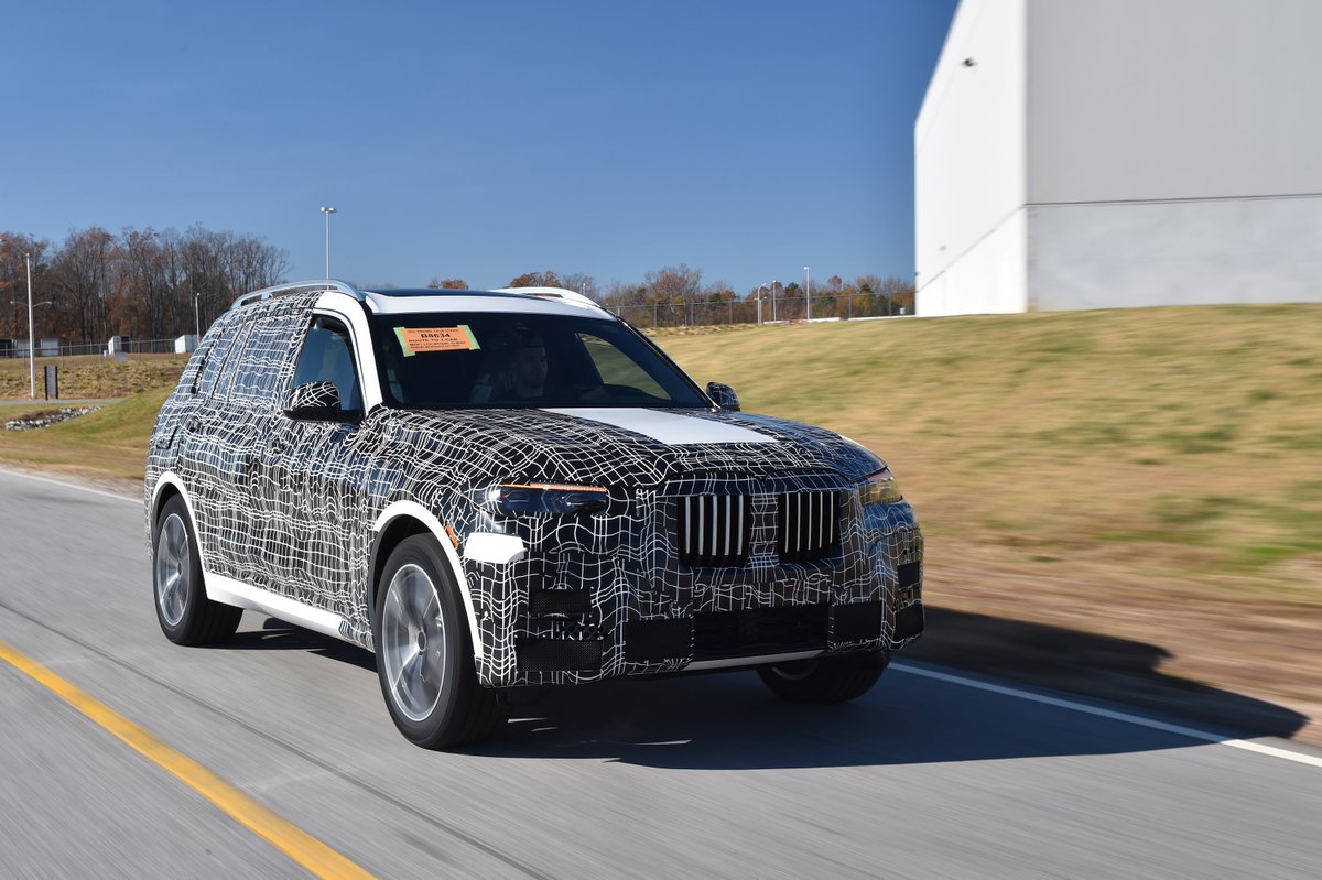 BMWUSA's tweet photo. The countdown has begun: first #BMW X7 pre-production models roll off the assembly line in the USA. https://t.co/5bAxEDL36G