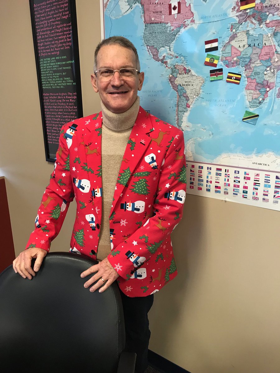 MarkLMaxwell's tweet photo. Trying to brighten up the shortest day of the year! Merry Christmas and a Happy New Year. https://t.co/pJHVKASmon