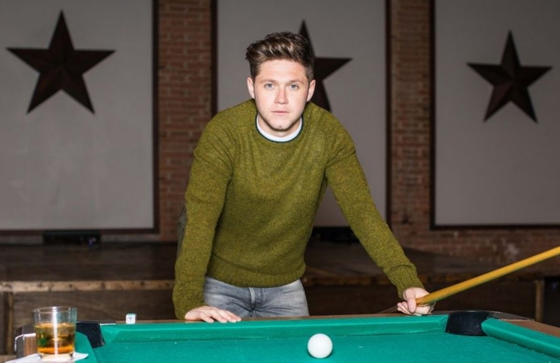 2old2immature's tweet photo. I know Im late but fuckin #ModelNiall coming through! https://t.co/KOjMLjKwXa