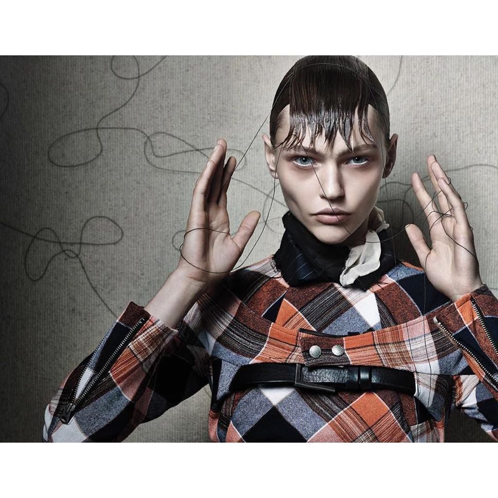 #TBT ➰Interview Magazine 2013 with Makeup by #MarkCarrasquillo Styling by #KarlTempler Hair by #EugeneSouleiman

@markcarrasquillo <a href="/eugenesouleiman/">eugene souleiman</a> @interviewmag #StreetersUSA #FashionArchives #InterviewMagazine #Edgy #Beauty #Styling #SashaPivovarova Photographed by #CraigM…