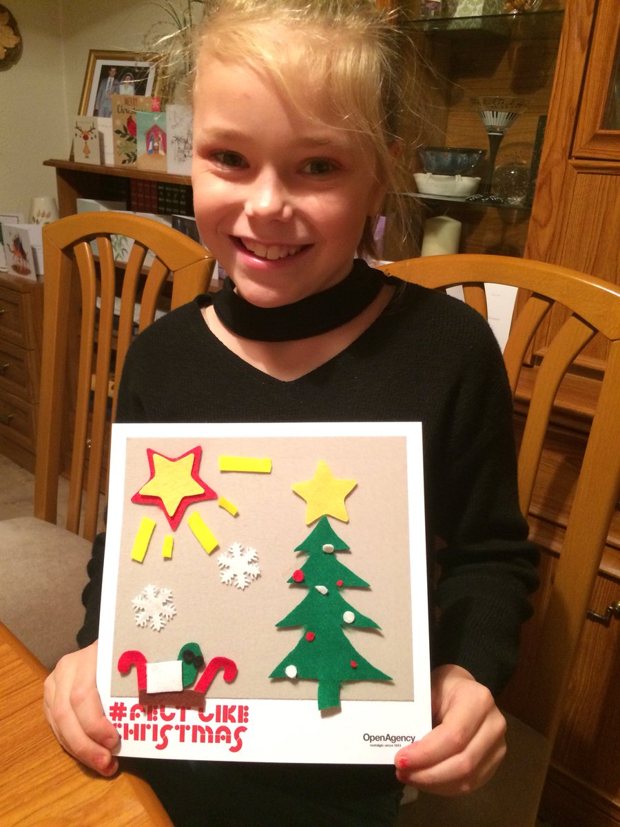 Danustommo's tweet image. It’s felt like Christmas all afternoon @open_agency. Getting creative again. 🎄#feltlikeChristmas #achristmasscene #openagency #livscreations #sisterlylove