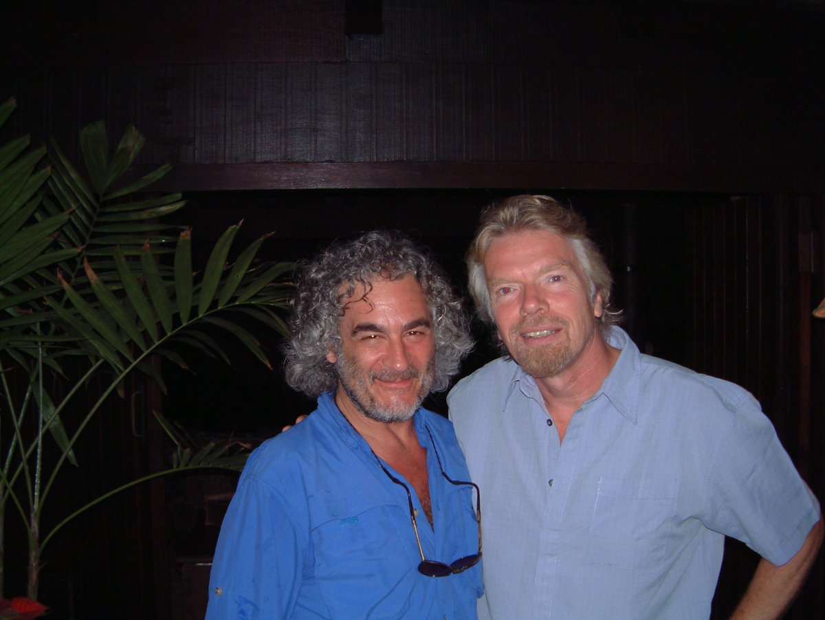 #ThrowbackThursday #MichaelKamen with @richardbranson hanging out. We must admit Sir Branson is aging really well, he looks just as good more than 15 years later. #whatproductisthat #goodhealth #friends #FilmMusic