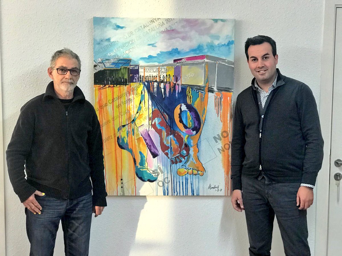lluis_soler's tweet image. El quadre que Il•lustra el referèndum #1dO, pintat presencialment per l’artista @LluchMon900 a l’escola #Riumar, ja il•lumina la dignitat col•lectiva a l’alcaldia @ajdeltebre des d’un dia simbòlic d’eleccions imposades com avui. Som i serem allò que, entre tots, volguem ser!