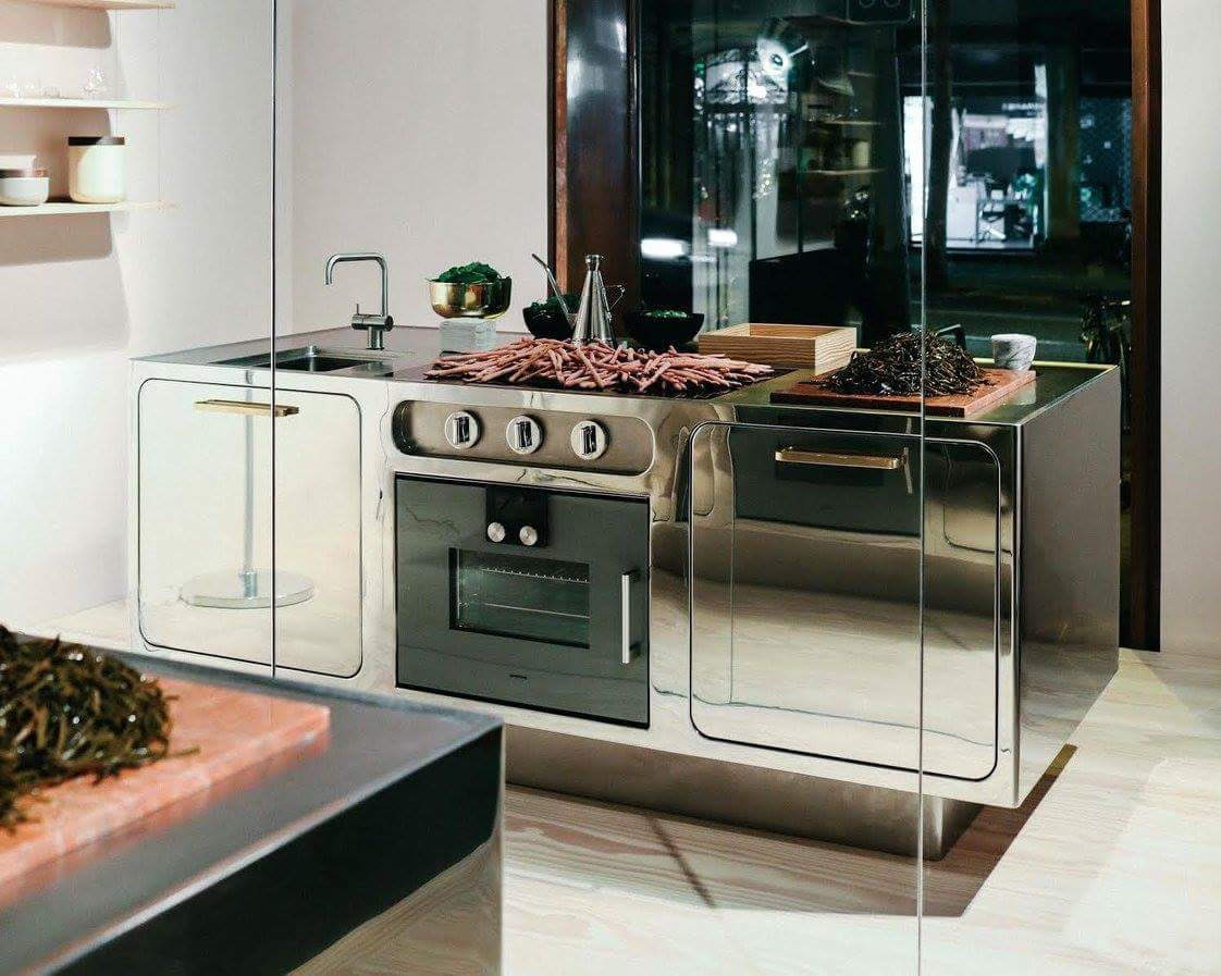 Espai_Ro's tweet photo. Ven a visitar la expo en Espai Rö "Dalla cucina a la tavola" en colaboración con la firma @Abimis_cucine. https://t.co/WFcWF1Yolu #designkitchen #kitchen #design https://t.co/jxx3HMSF0T