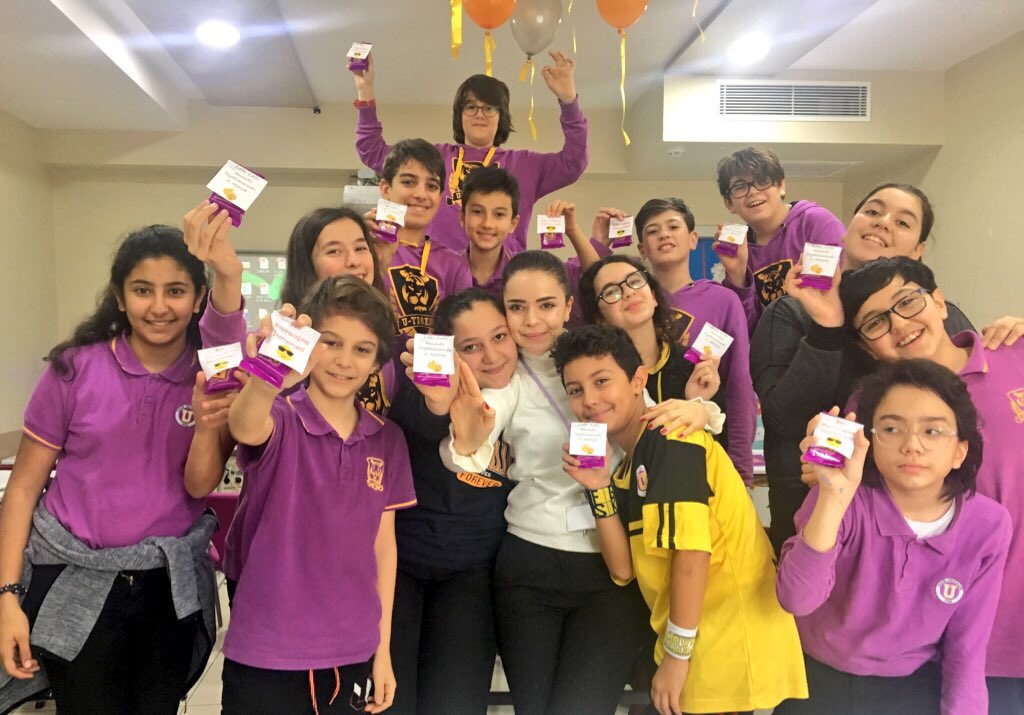 MeydancEsra's tweet image. Benim 7. Sınıflarımın da onları eyleme geçirecek güce yani Motivasyona ihtiyacı var🍫✌🏻#UğurBöcekleri 🐞