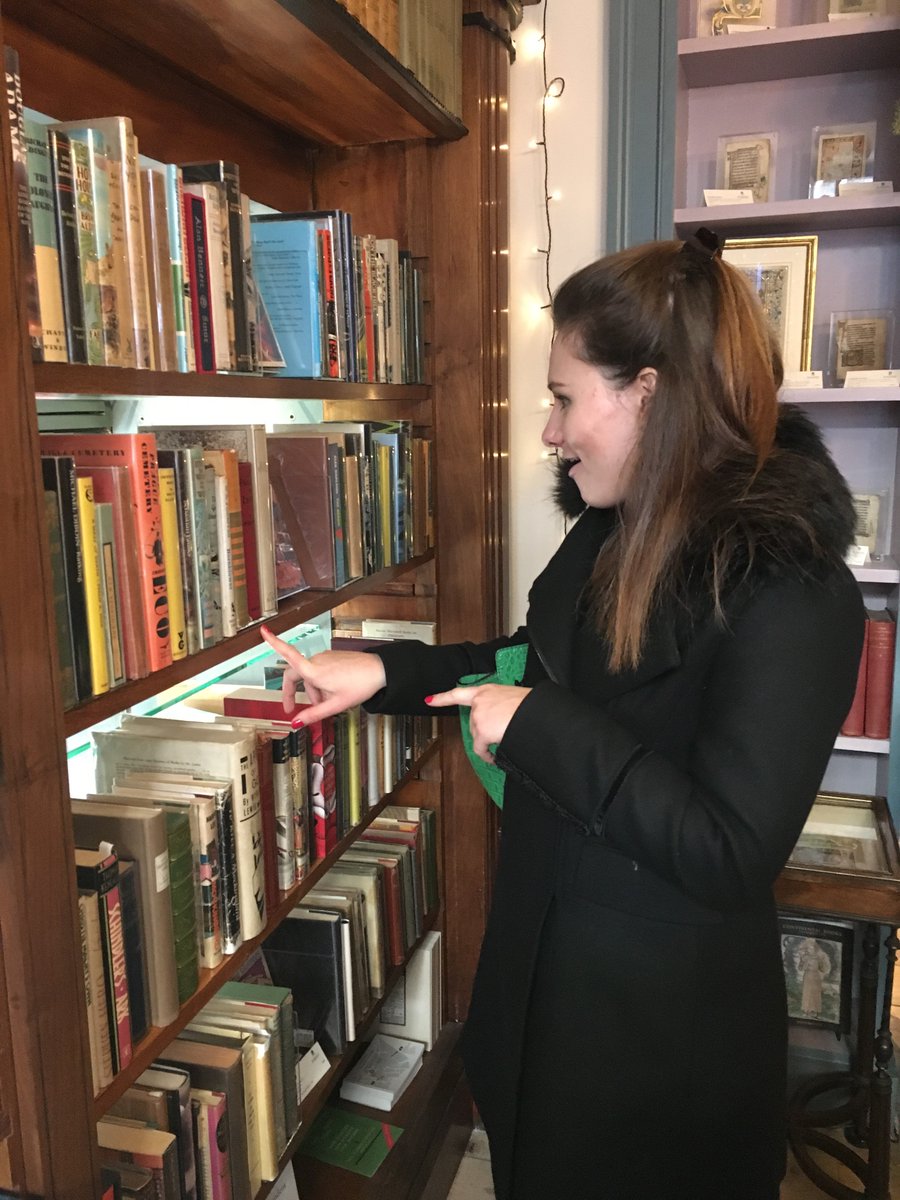 aldrichandco's tweet photo. We're passionate about #Reading @aldrichandco Our consultant Hetty Woyka's favourite #book is Gone with the Wind, she loves it because it's a whirlwind #romance filled with passion, #scandal set against the ferocious backdrop of the American Civil war #bookreviews #Literature https://t.co/AWDxg9bWc2