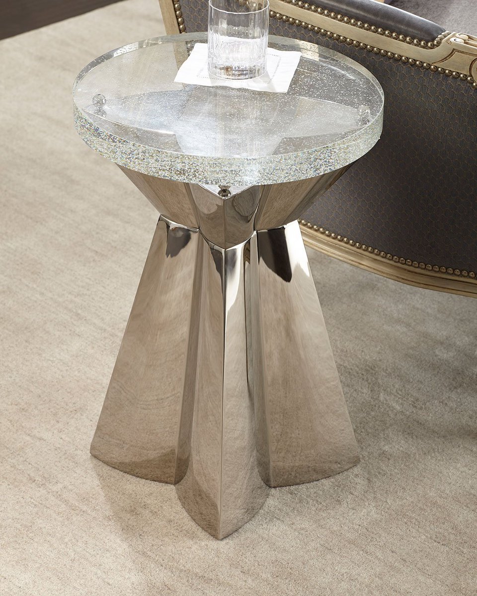 SHOPINTEREX's tweet image. BERNHARDT Uma Stainless Steel &amp;amp; Glass Side Tables $795 - FREE SHIPPING OR PICK UP (Elsewhere $900 + S &amp;amp; H)
BUY IN SHOWROOM OR HERE
interexhome.com/bernhardt-uma-…

#home #homedecor #interiors #interiordesign #christmas #silver #glass #luxurygifts #shopping #christmasshopping #realestate