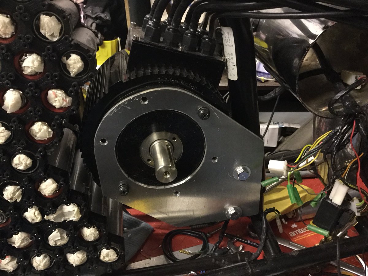 mickmickthegeek's tweet image. Inspired by the Honda Mugen. Thought i would build an ev bike myself and do a lap of the TT in 2018 @guymartinracing @iom_tt @HondaRacingCBR. Loads more fabrication needed and get it road registered. ETA March2018