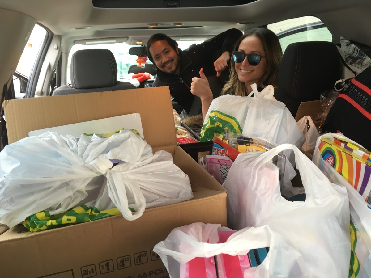 planningnotepad's tweet image. About to drive this #DollaramaHaul of toys, books, kitchen supplies and canned food to the @FYfoodbank! #TraffikGives @traffikCA