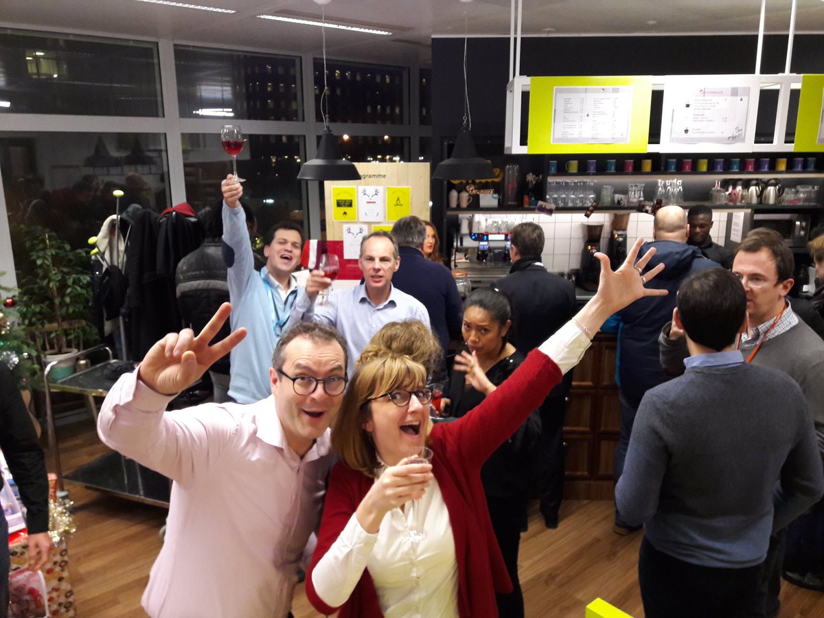 Bye bye 2017 ! Joyeux  noël!! @Nextdoor_fr #coeurdefense #afterwork