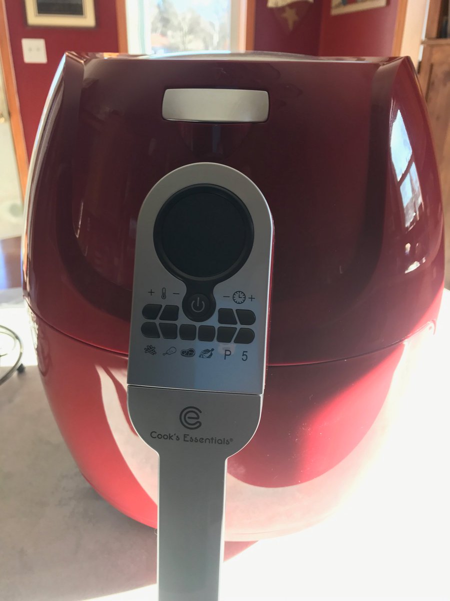 Momof3princess's tweet photo. About to do some experimenting with my new #cooksessentials #airfryer , I love trying new kitchen equipment π https://t.co/RuRX5CKxzm