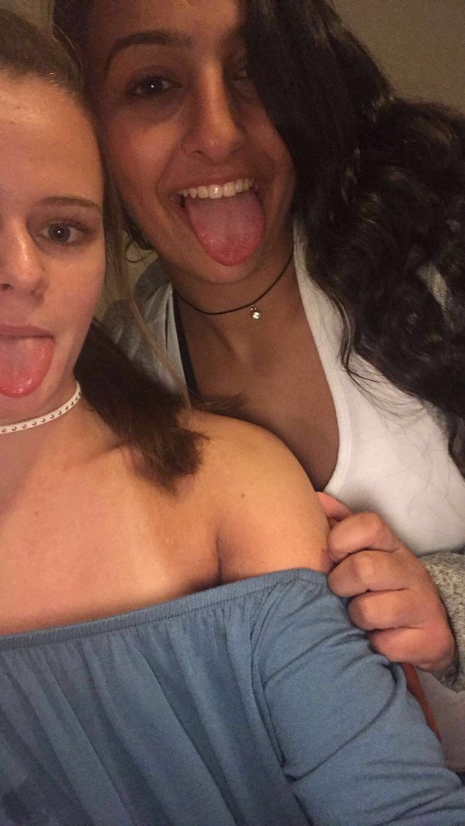 lizzyasch's tweet photo. Happy bday Sarah!! Hope you have the best day ever:)💗💗 @sarahdabbs_ https://t.co/rDDcmSTNMv