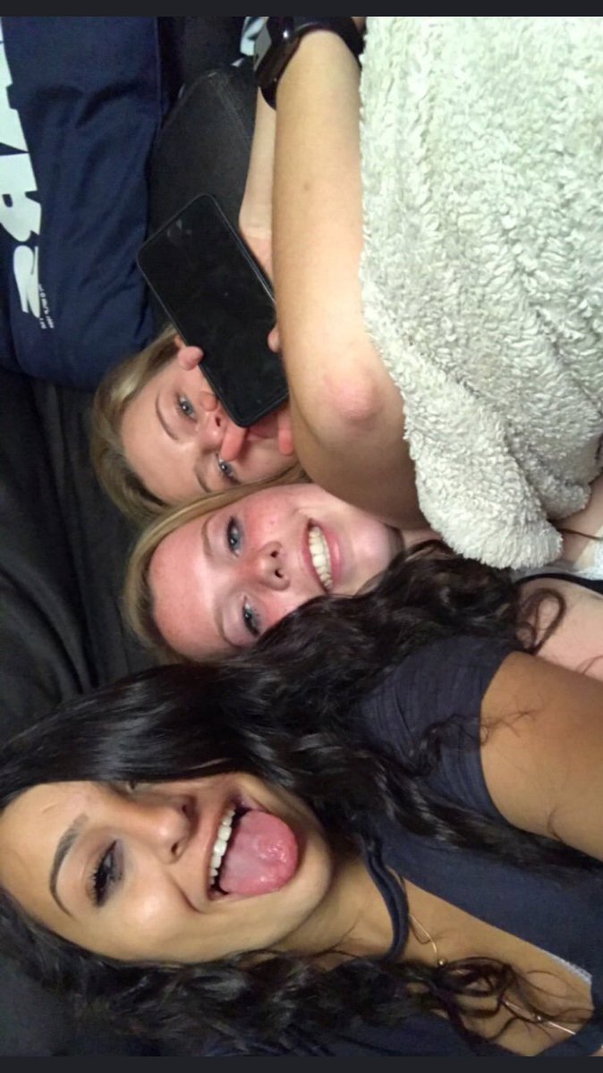 lizzyasch's tweet photo. Happy bday Sarah!! Hope you have the best day ever:)💗💗 @sarahdabbs_ https://t.co/rDDcmSTNMv