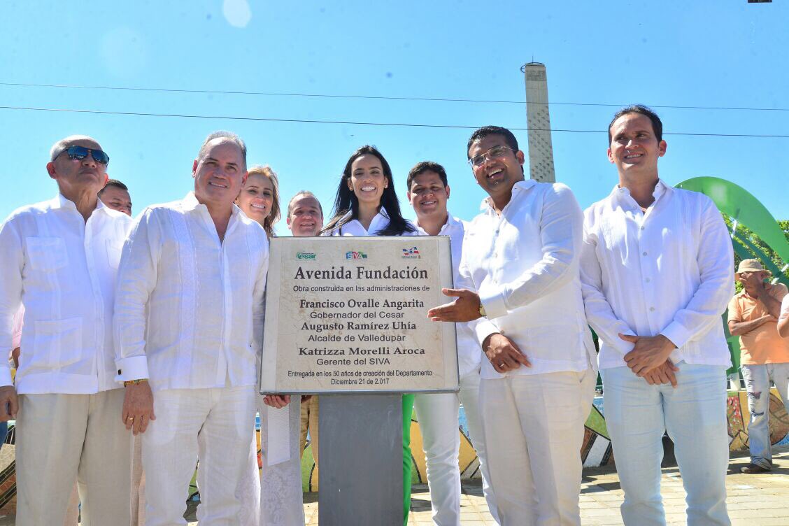 FrancoOvalle's tweet photo. En el marco de la celebración de los 50 Años del Cesar, hicimos un sueño realidad! Con mucha satisfacción y de la mano de @TutoUhiaAlcalde y la Gerente del @SETPCValledupar, @KatriMorelli, entregamos a la comunidad vallenata, la Avenida Fundación. https://t.co/MNQOhY87dW