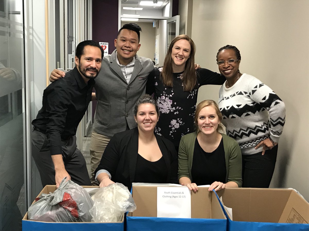 ClaudetteKnight's tweet photo. Thanks to Meridian Davisville, Leaside, and TCO for a successful clothing drive for New Circles who supports low income families in Toronto.  Our Commitment to Communities in full effect! https://t.co/hw0JktBnbF