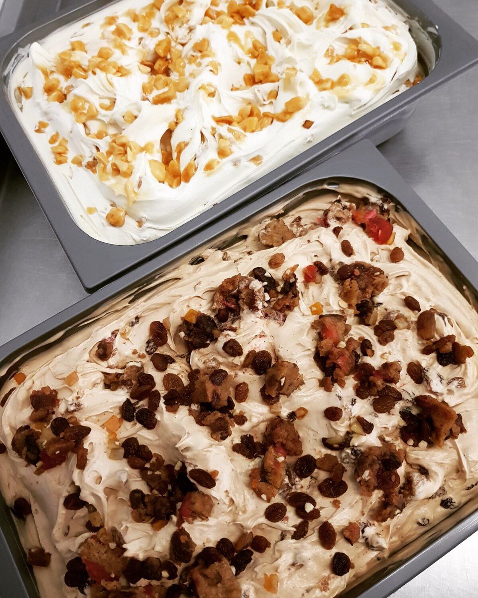 tickety_moo's tweet photo. Farm Shop OPEN this Sat 12-4pm for all your Christmas Ice Cream needs! We have lots of flavours of litre tubs as well as Christmas Pudding, Mulled Wine Sorbet &amp; Honeycomb. Happy Christmas to all our customers! We can’t wait for 2018!! 😬🎄🍦☕️ https://t.co/Tik1z3DuZa