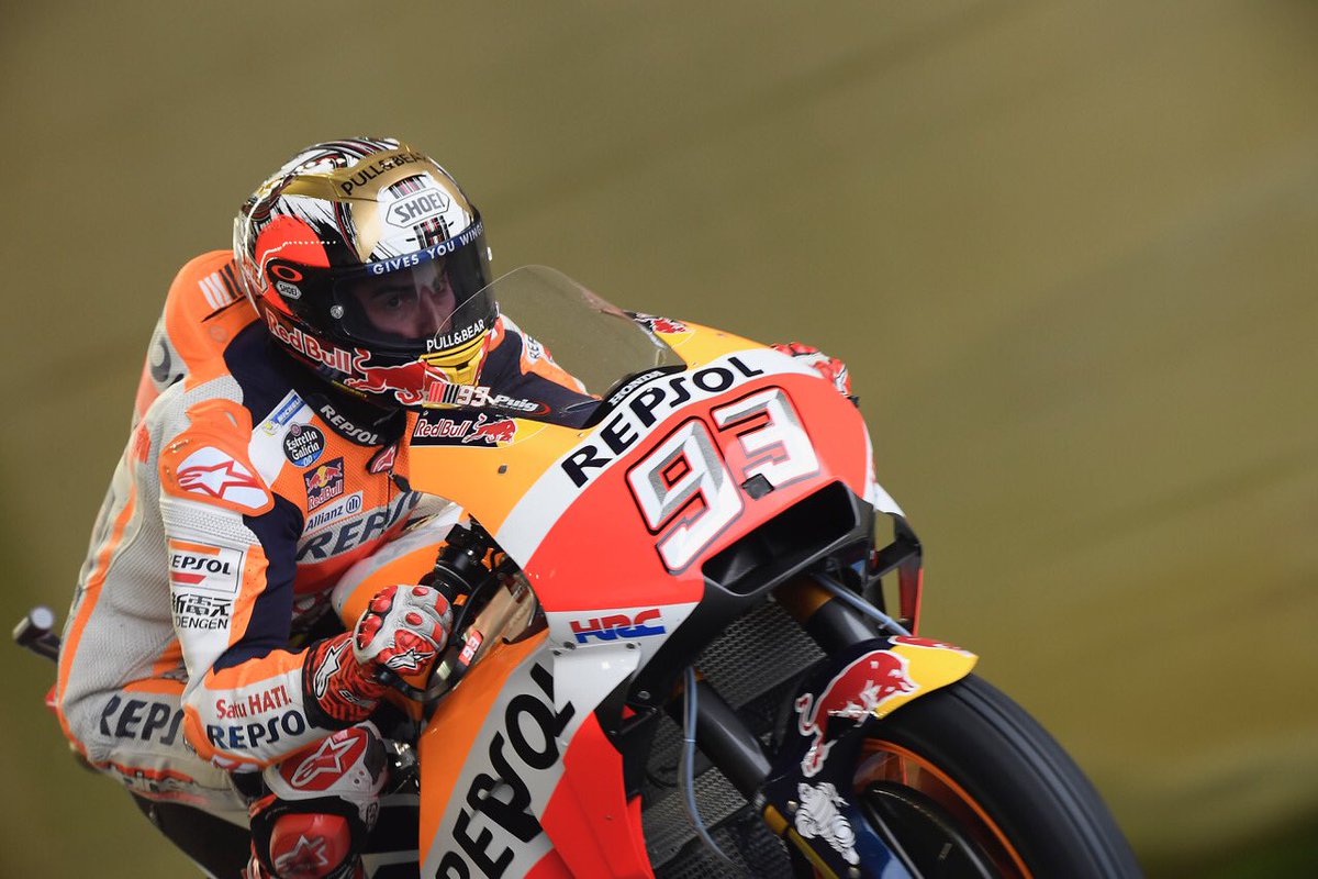 HRC_MotoGP's tweet photo. #HRC2017Rewind #JapaneseGP2017 @marcmarquez93 got his 100th career podium after epic battle with @andreadovizioso in Motegi! #ALookBack #Motegi #Honda #October #ThePowerOfDreams https://t.co/E5sKBHxcD3