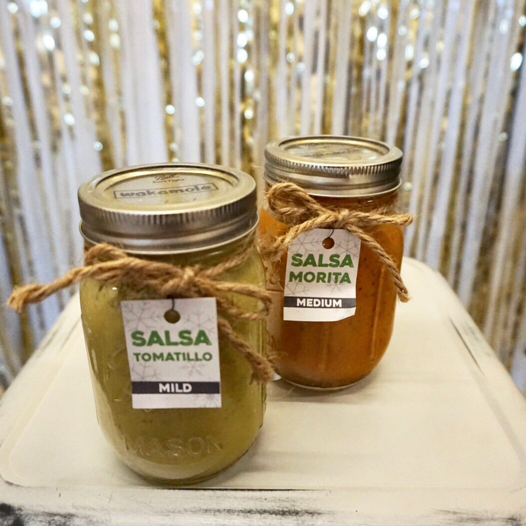 Market_Mafia's tweet photo. We’re dreaming of a #Wakamole #Christmas 🎶🎄! #HitTheMarket with them or hit them up about catering options for your holiday gatherings! #TampaBay #Clearwater #trulymexican @TampaBayPreneur https://t.co/BgPS2FnNsM