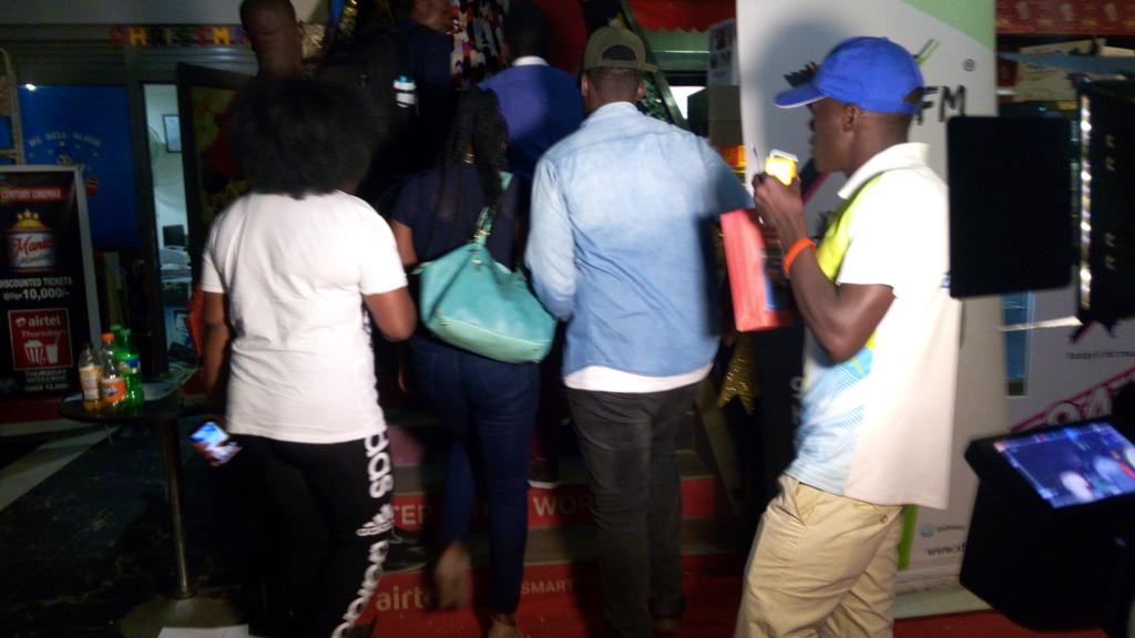 XfmUG's tweet photo. This evening at @cinemaxacacia for the @jumanjimovie exclusive screening with them the #XfmAddicts
Christmas is already LIT!
#XfmLitmas #JumanjiWelcomeToTheJungle #JumanjiIsUrban https://t.co/Hjen3V5ily