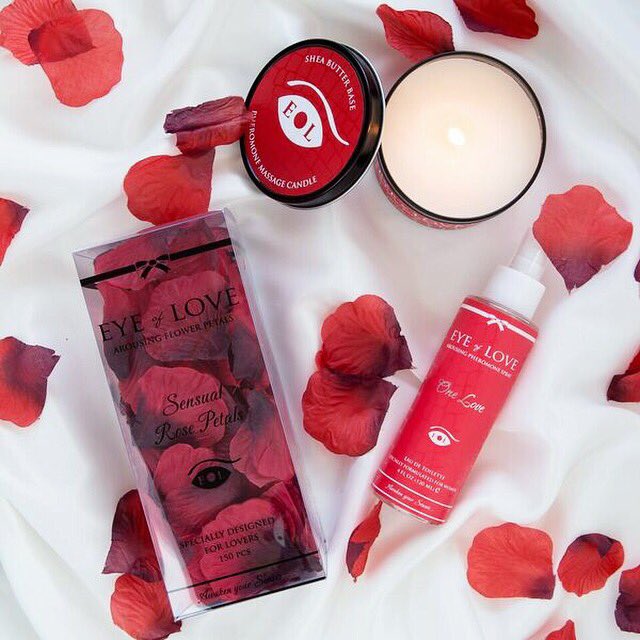 Eyeoflove_'s tweet image. Our sexy gifts sets come with everything you need to set the mood: Pheromone Shea butter Massage Candle, Sensual Rose Petals, and a Pheromone Body &amp;amp; Ambiance Spray ❤️️
