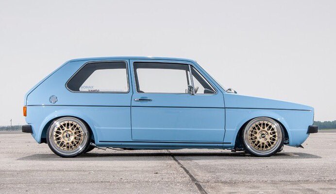 CarWaffle's tweet photo. This Florida blue Mk1 #VW Golf is an absolute stunner 😍😍 https://t.co/usS3XxEtA5 https://t.co/jXc3PPCmGE