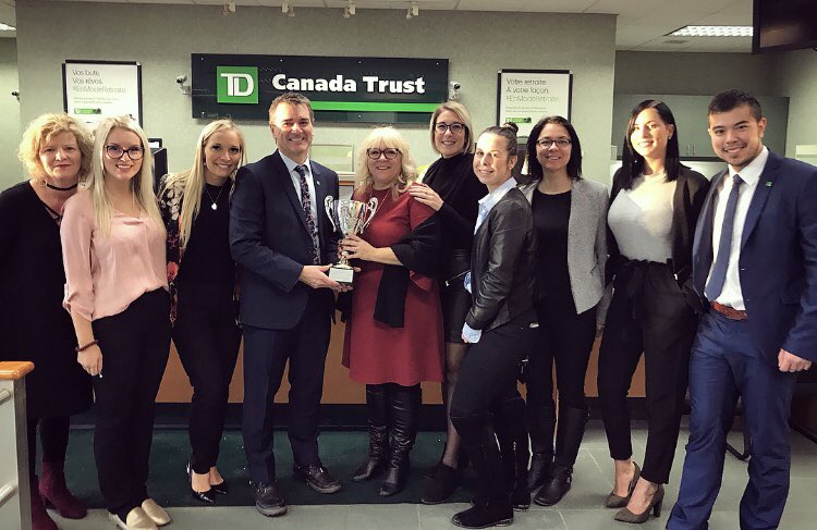 Votre succursale <a href="/Banque_TD/">TD (Canada)</a> de #Beauport est fière d’avoir remporté la coupe pour le meilleur sondage satisfaction clients. Merci à nos précieux clients pour votre confiance !  #OnEstPretsPourVous #ReadyForYou #DigitalReady #QuebecEstRocks