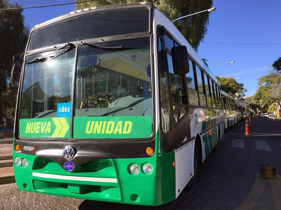 MunicipalidadSL's tweet photo. #Transpuntano informa que los días 24 y 31 de diciembre el servicio se prestará con la frecuencia de un domingo reforzado hasta las 20:30 horas. Las unidades volverán a circular el día siguiente desde las 5:15  🚍 https://t.co/hMKI4ZDOtc