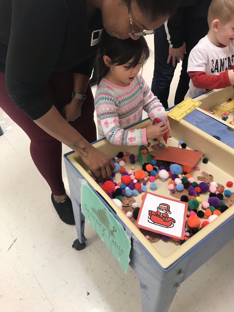 ecwithmisskim's tweet photo. Thank you to our early childhood families for joining us today for holiday fun! We are so thankful for you! :) #kbk302 #ec302 https://t.co/x9vXrS5kBg