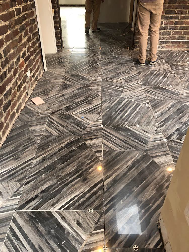 TileSensations's tweet photo. This is one of our newer products. So excited to see it installed! It looks fantastic! #tile #bigtile #tilesensations #design #interiordesign #tileart #tileanddesignaddict https://t.co/BAAu3yt7bP