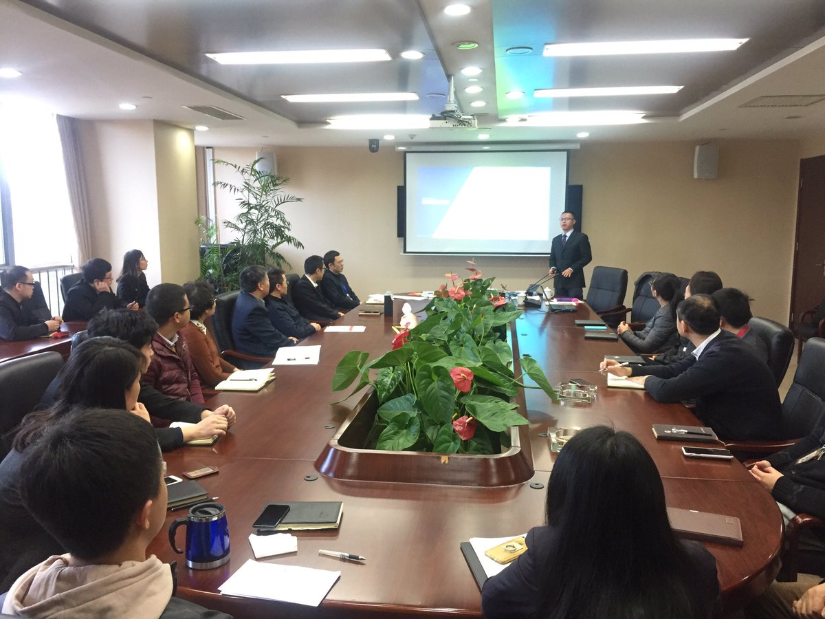 Storytelling connects audiences to presentation!What will be the hold for 2018?talk at Peking U!Thx for all! <a href="/G1naClifford/">Gina Clifford</a> <a href="/NicoleNWalker/">Nicole Nunn Walker</a>