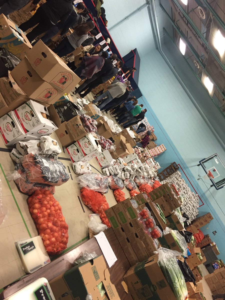Another great year! Thank you @dovercourtkids for allowing us to help! #foodforfamilies #together #bmo #giveback