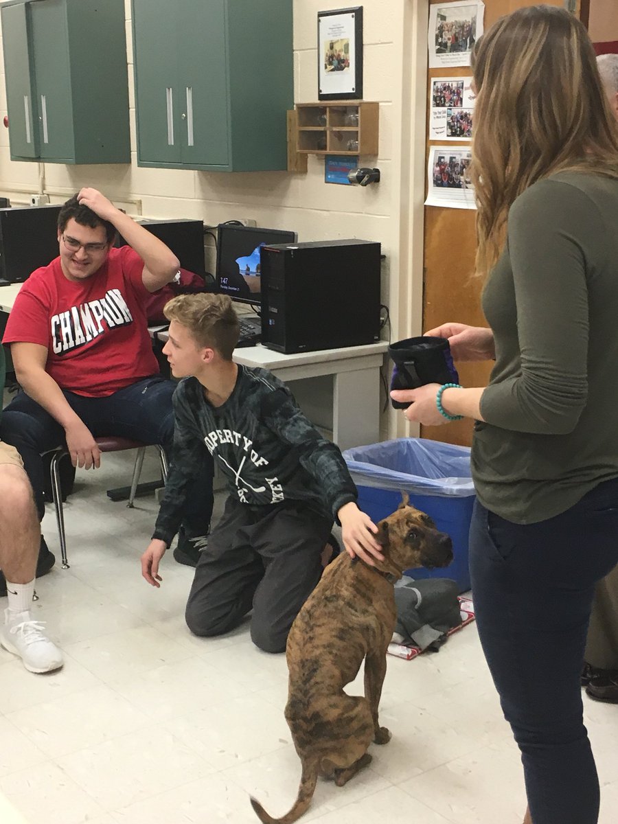 HPRHS_Algonza30's tweet photo. Biotechnology students designing a prosthetic for Scout #realproblemsolving @HighPointSTEM @JonTallamy @HPRwildcats @SRipley2 @SeamusWCampbell https://t.co/SyynQVnwuB