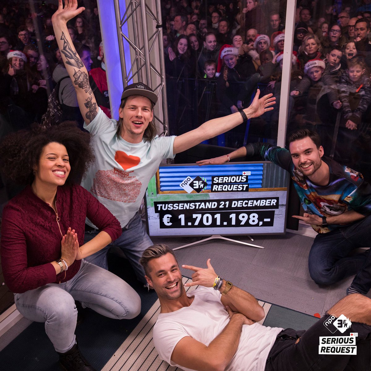 De tussenstand van vandaag is 1.701.198 euro. Wat een absurd mooi bedrag, Nederland! Dankzij jullie allemaal! 🙏 #SR17 <a href="/SeriousRequest/">3FM Serious Request</a> #GlazenHuis
