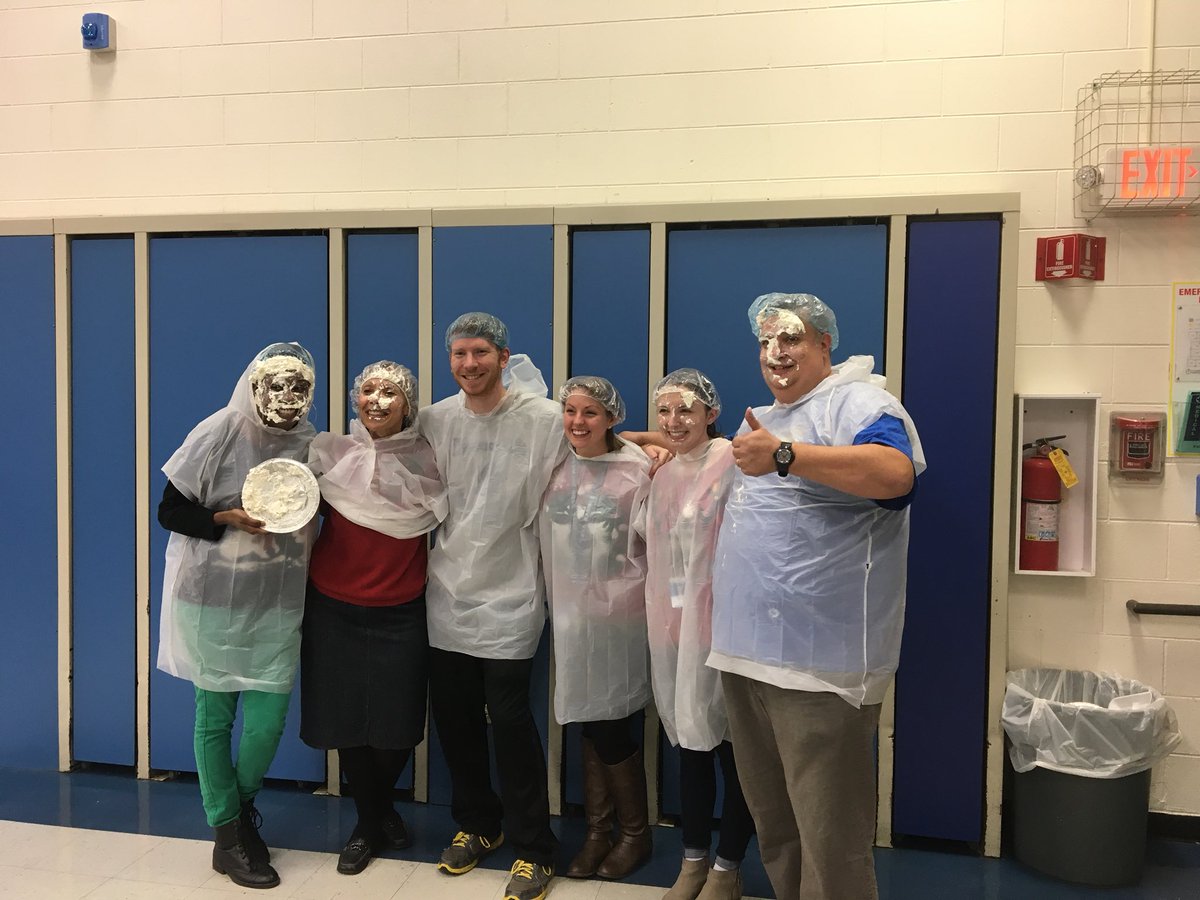 Mrs. Surdyk tweet media