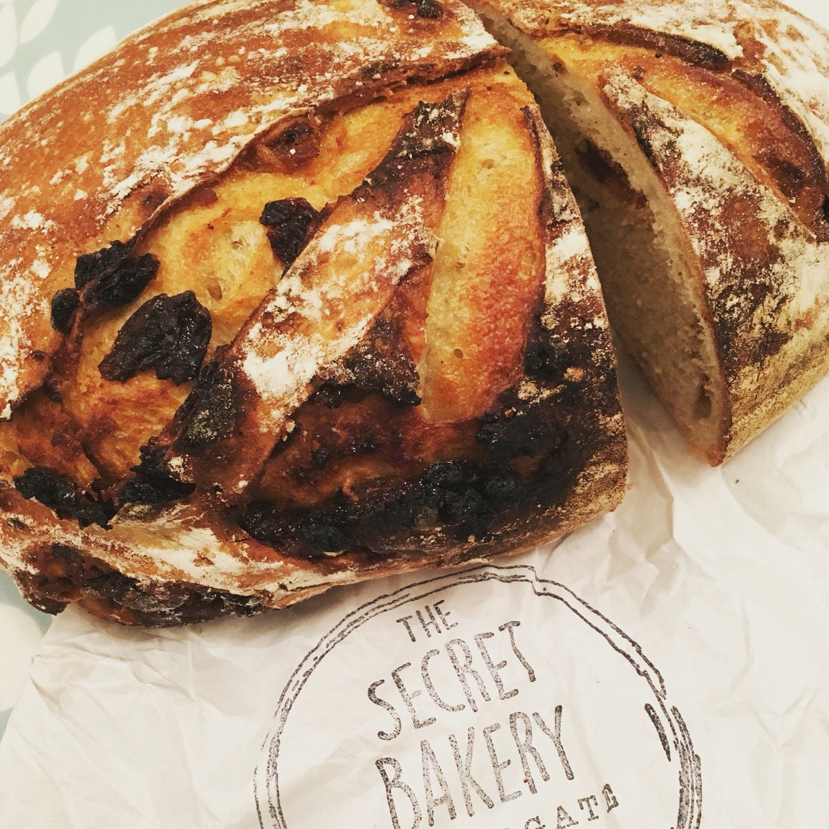 FaHarrogate's tweet image. 3 words for you.....

Christmas ✨ Pudding 😋 Bread 🍞

Whaaaaaaaaatt 😁🤗😍 

@SecretbakeryHG2 #christmaspuddingbread #cantwait #christmas2017 #artisanbreads #localfood #harrogate #harrogatefoodassembly