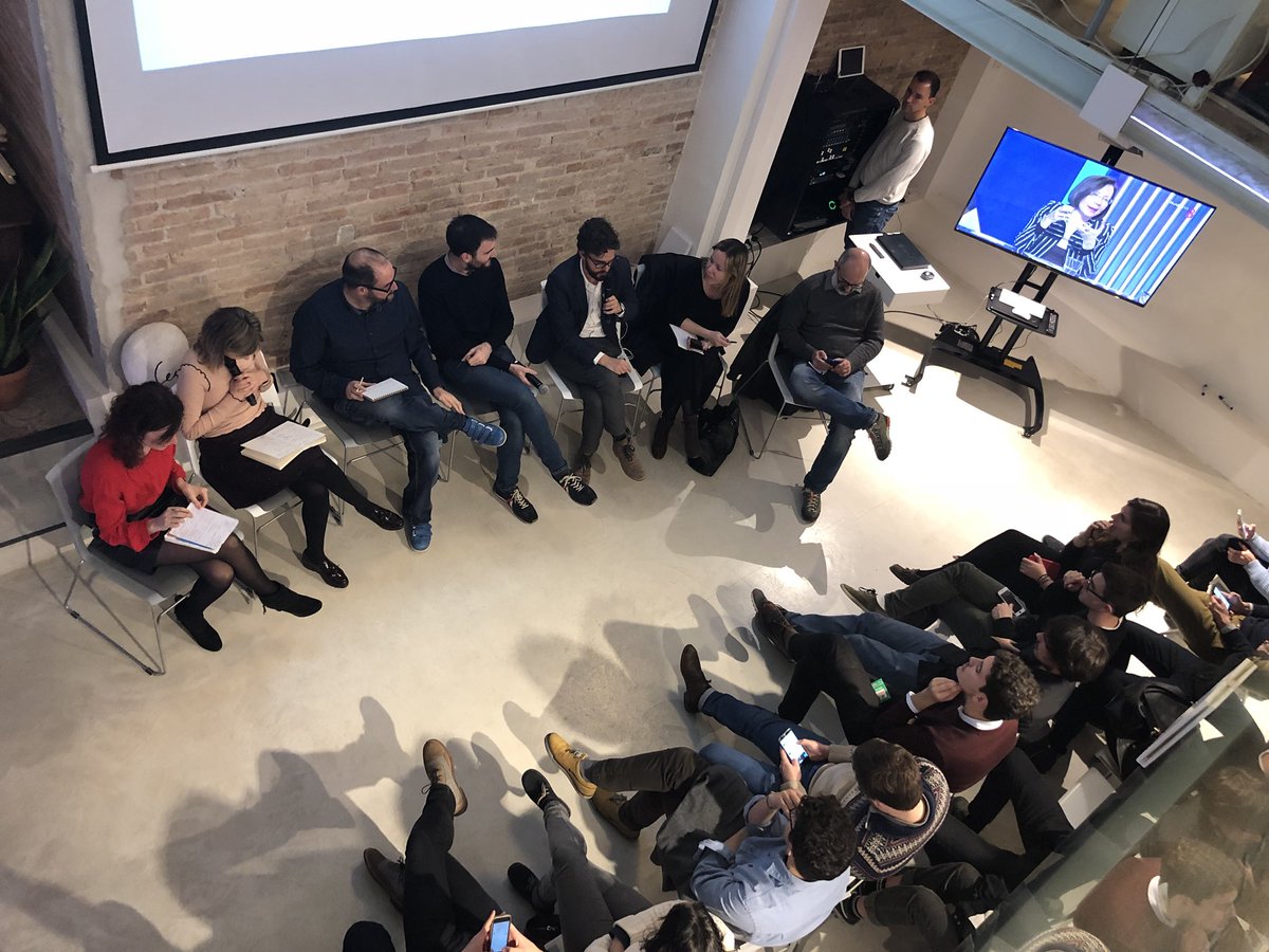 riosjaume's tweet photo. Comença la nit electoral a #21DETV. Ple de gent, mitjans que conecten des de la #FàbricaLehmann i amb analistes de luxe. Gran final de la segona edició d’@elteuvot, on ja sou 130.000 usuaris! https://t.co/CsA61eeZgz