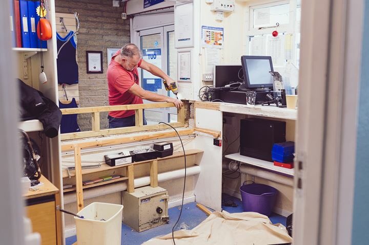 RydeWaterside's tweet photo. Even though the pool in now closed, we are hard at work making improvements. Thank you to our staff volunteers working alongside the professional trades to make sure that these works are all completed before we reopen. #watersidepool #rydewaterside #watersidecommunitytrust https://t.co/reF5sZEOJc