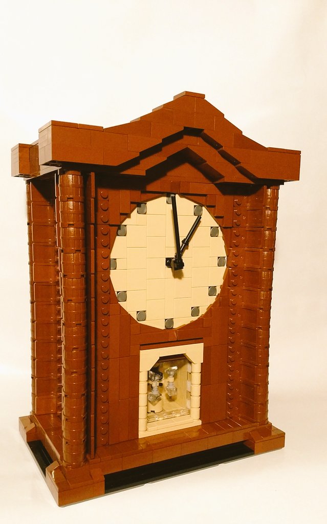 TwoBrix's tweet image. Built from burning the midnight oil: Wooden Clock @LEGO_Group #ItsAboutTime #BrickDecor #JustAnotherLEGOProject