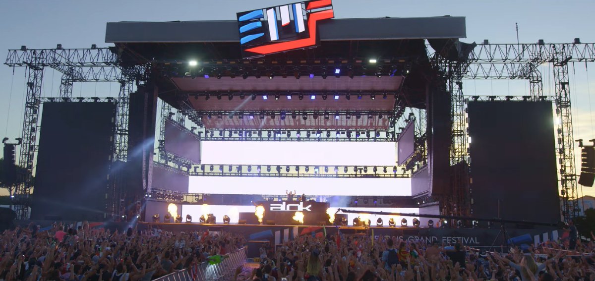 djmagFR's tweet image. Alors, que pensez-vous de cet aftermovie @electrobeach festival ? #EMF2017

Pour ceux qui l'auraient loupé, c'est par ici 👇
djmag.fr/videos/3509-el…