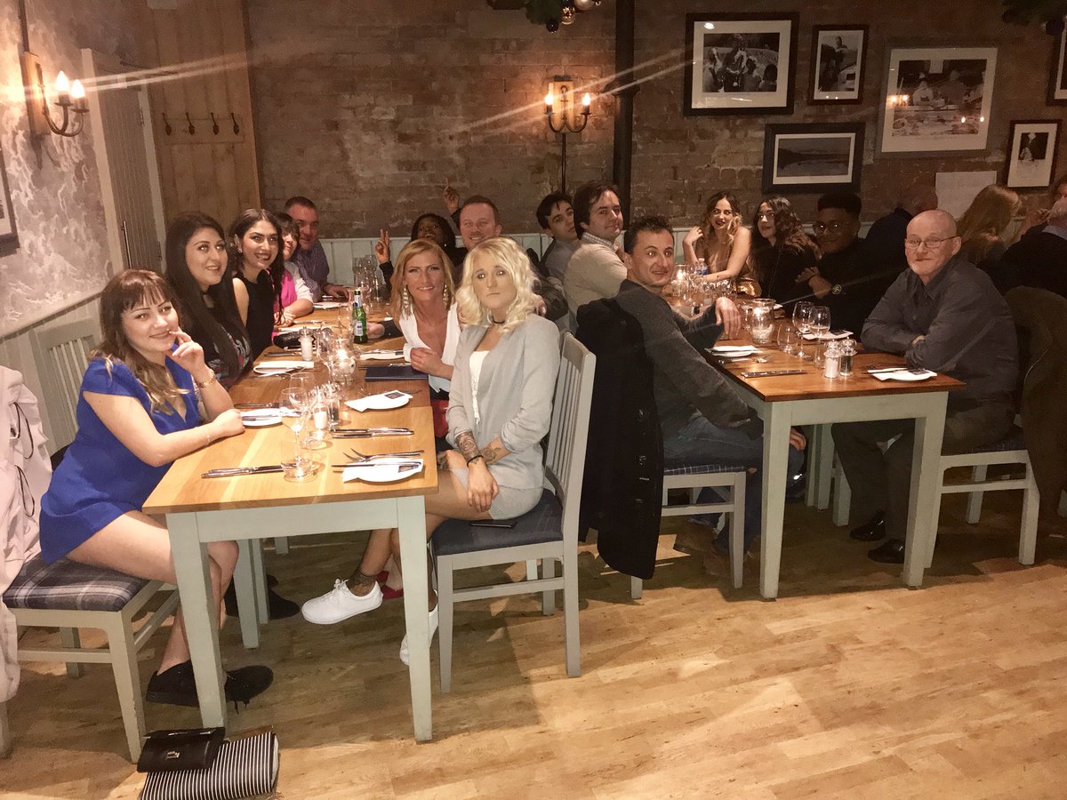 Premier Inn St Albans City Centre Gang enjoying their fine dining at Loch Fyne 🥂🥃🎄👍🏼 #startofthenight #everyonessoberfornow #christmasparty @lozza710 <a href="/Michael92894312/">Michael Paris</a> <a href="/AndreaDelczeg/">Andrea Delczeg</a> @HomeisNHC